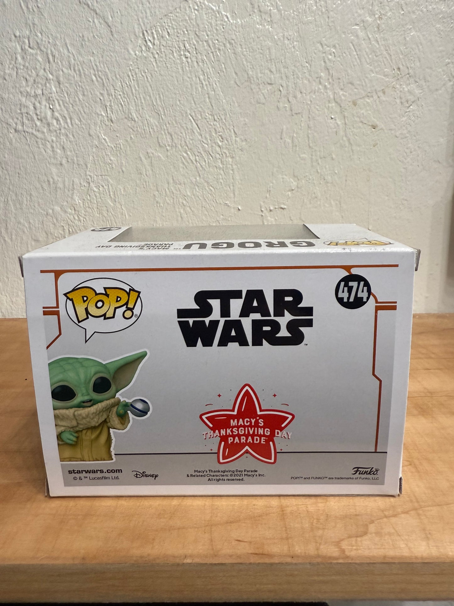 Funko Pop! Vinyl: Star Wars - Grogu Macy's Thanksgiving Day Parade - 474