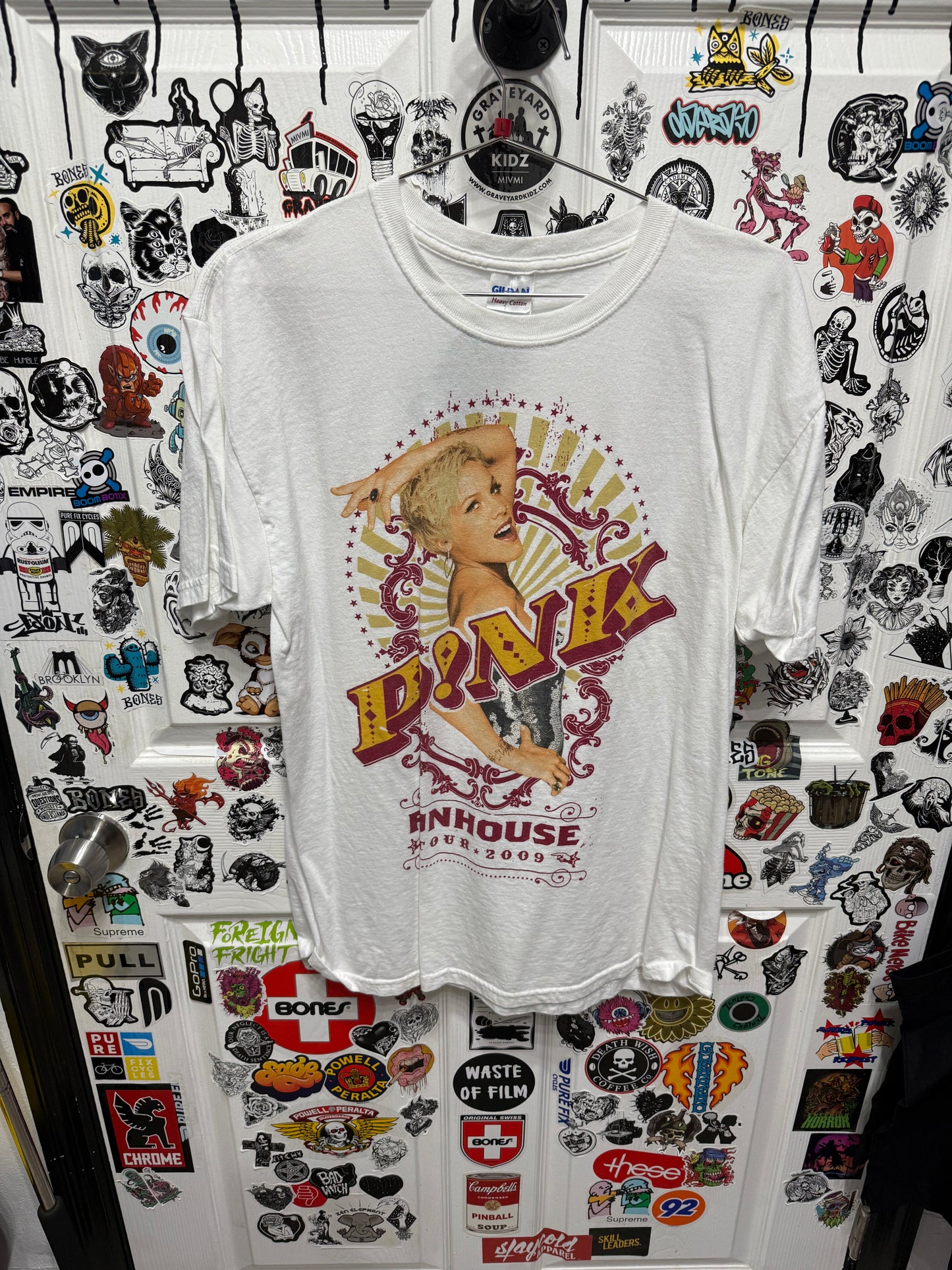 2009 Pink Fun House Tour Tee Size L