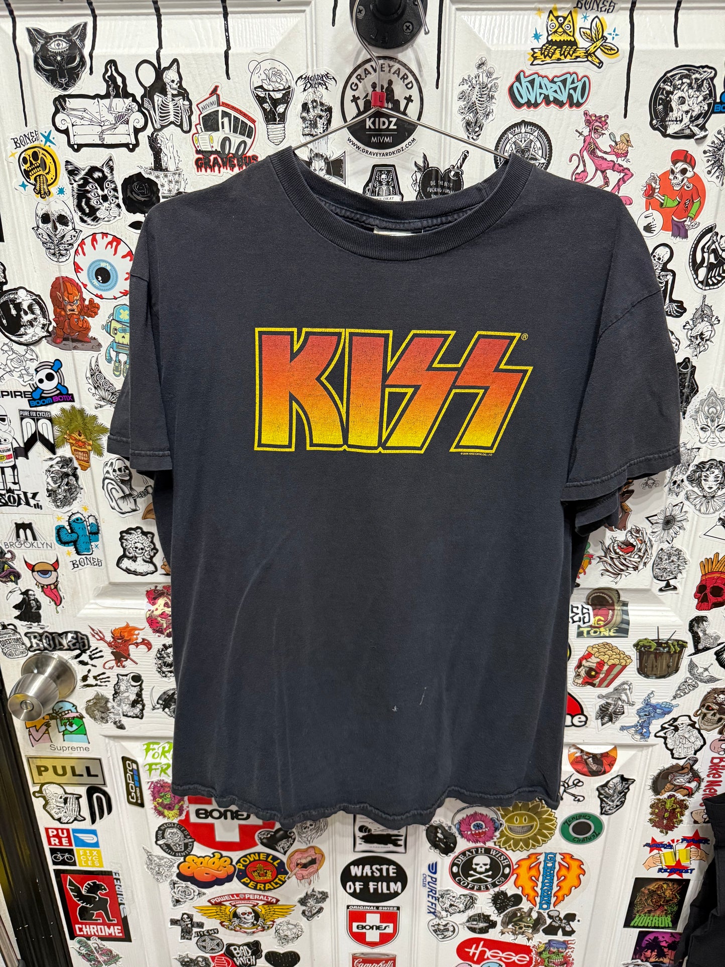 2005 KISS Big Logo Tennessee River Tag Size L