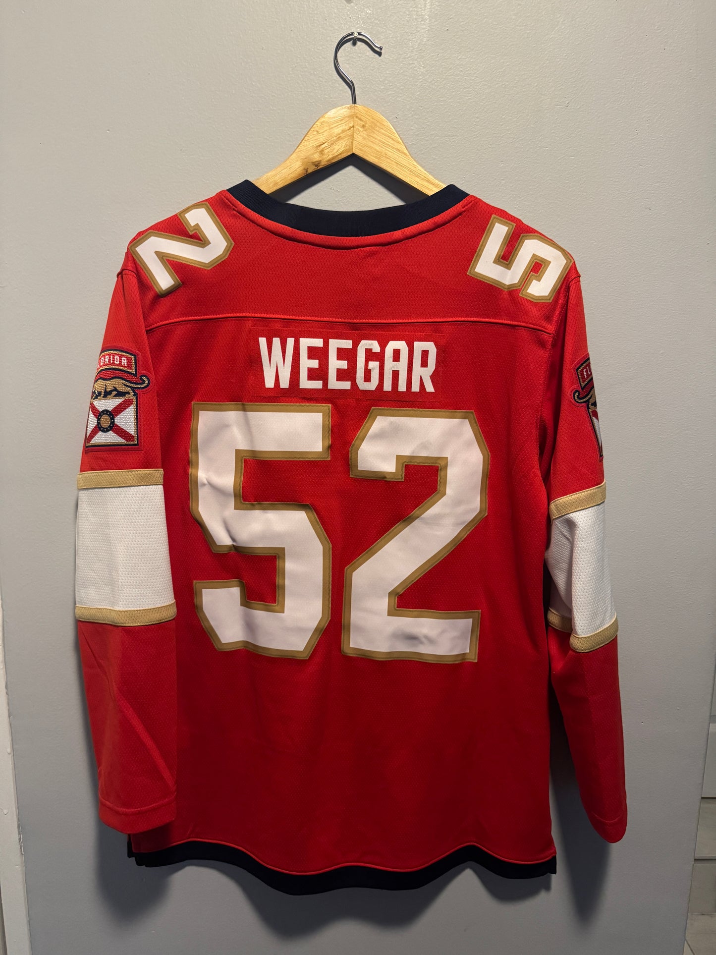 Womens Fanatics Florida Panthers MacKenzie Weegar #52 Jersey Size Medium