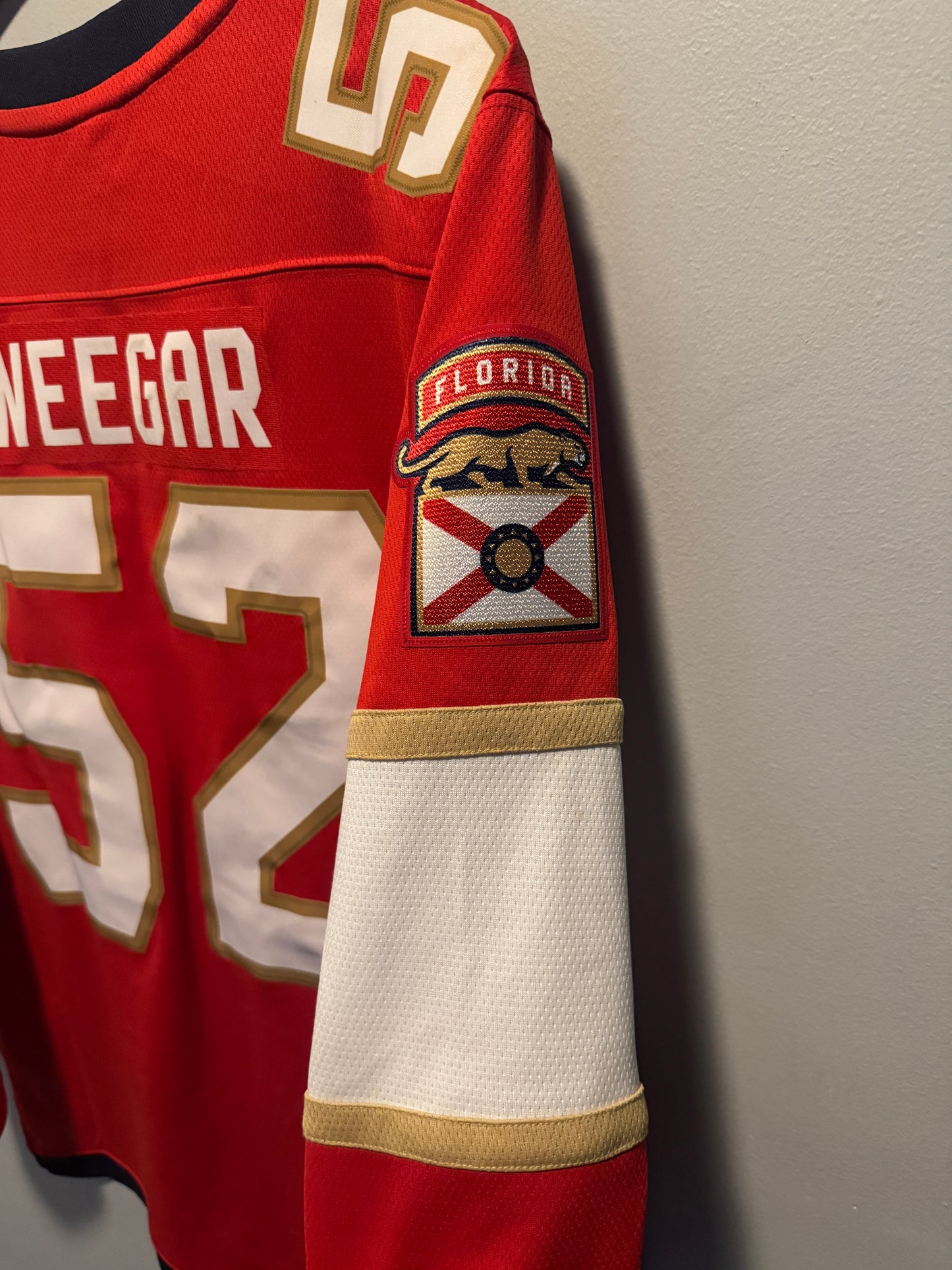 Womens Fanatics Florida Panthers MacKenzie Weegar #52 Jersey Size Medium